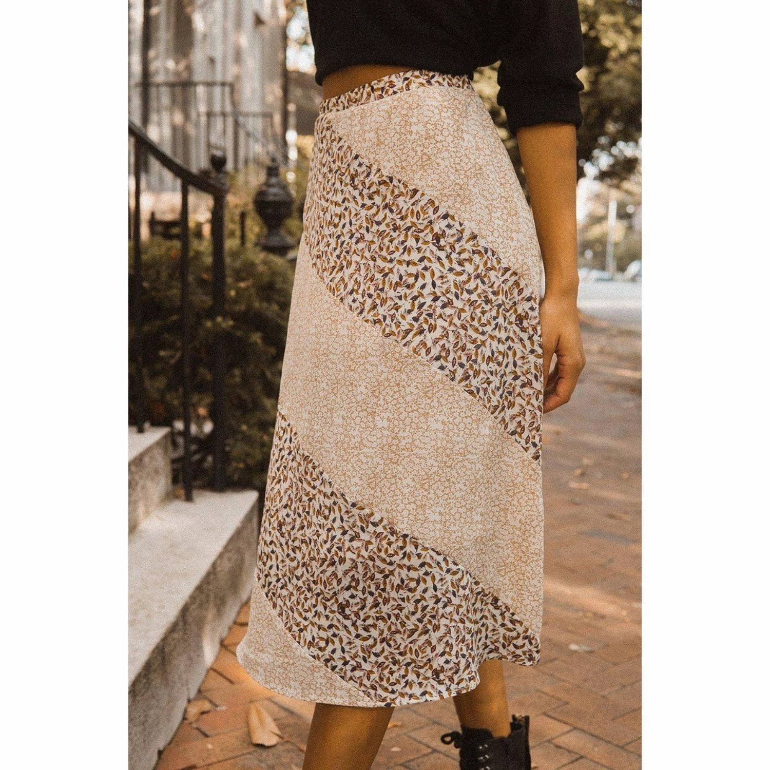 A Floral-print Woven Midi Skirt