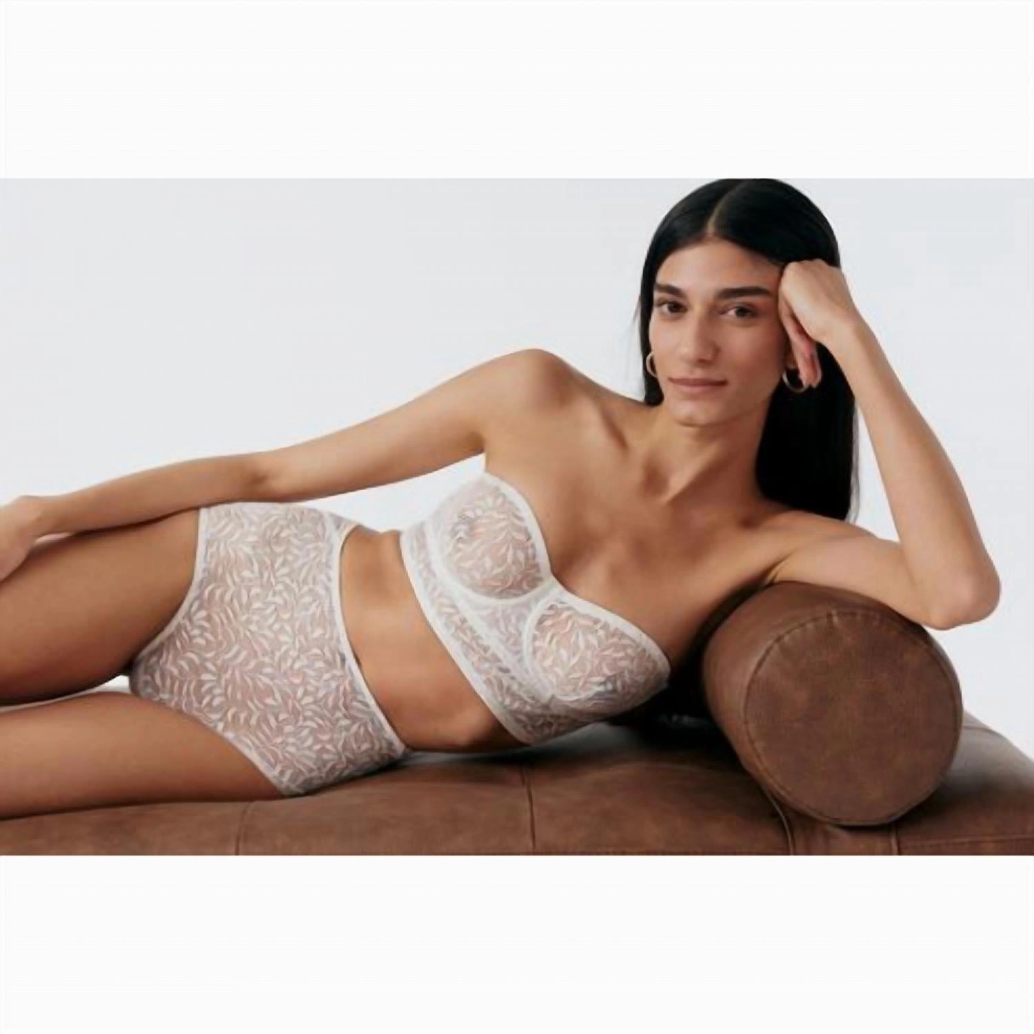 Acacia Long Line Underwire Strapless Bra In Off White