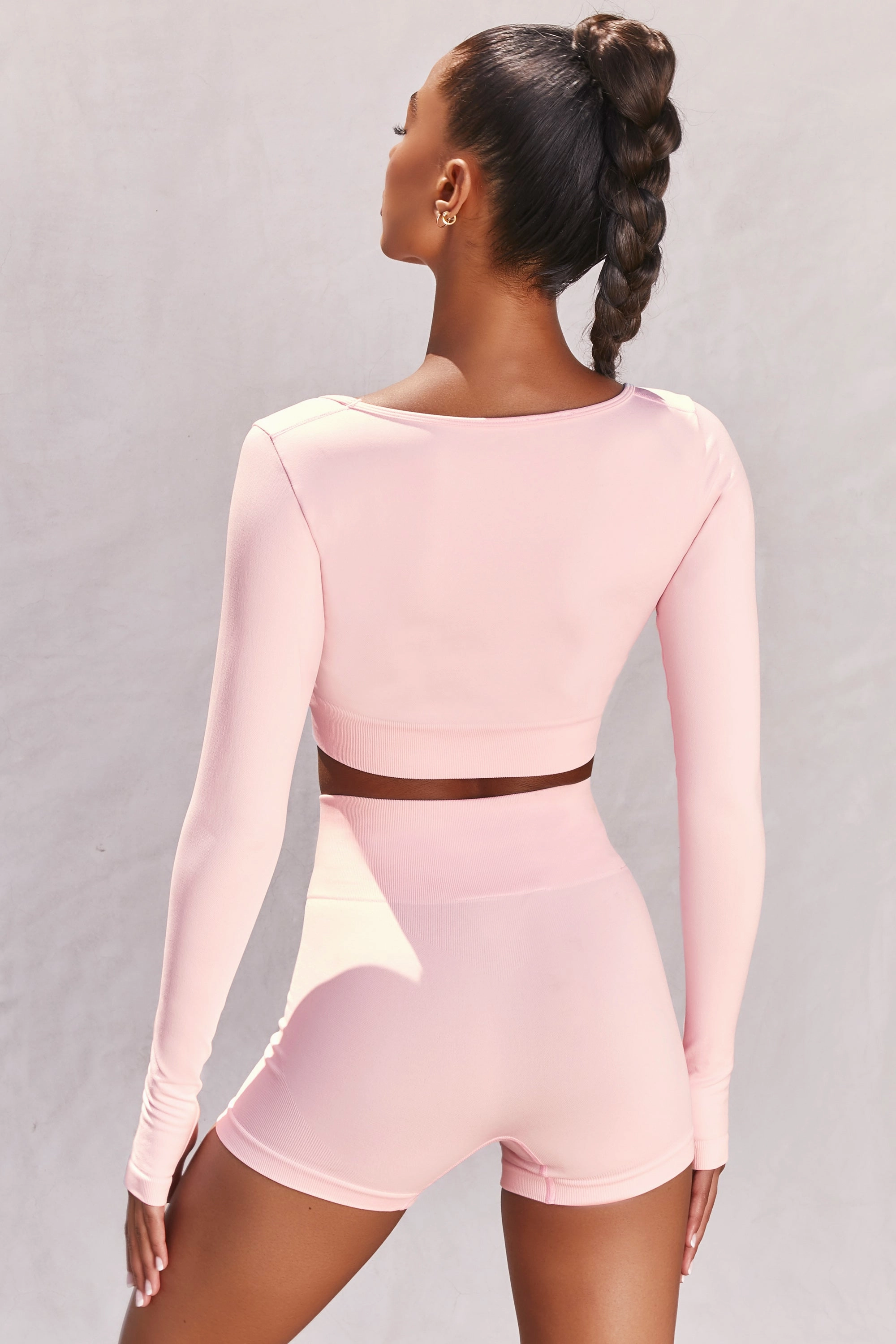 Accomplish Seamless Long Sleeve Crop Top in Pink