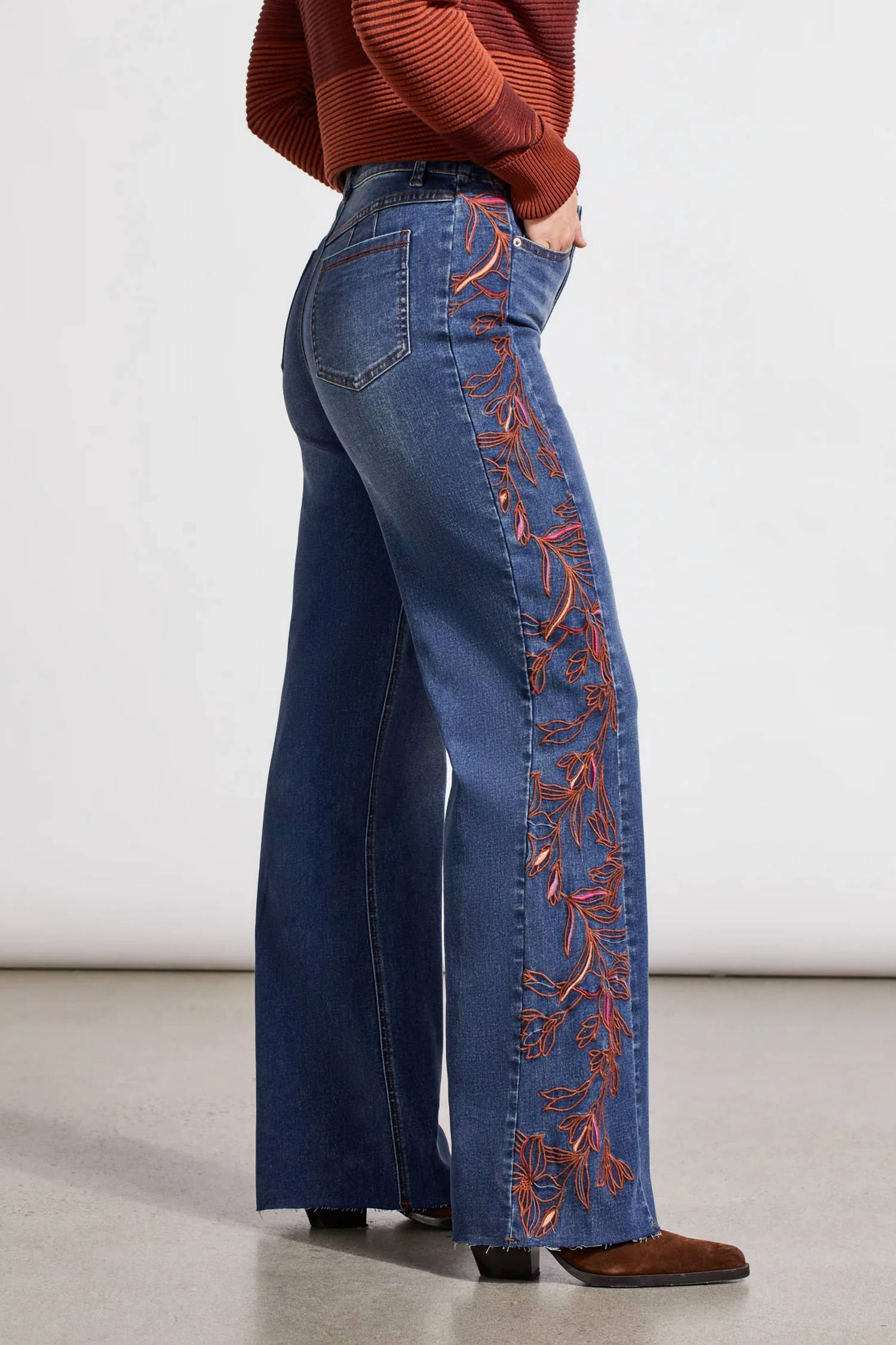 Brooke Hugging Jean With Side Emblishment In Medium Wash Denim