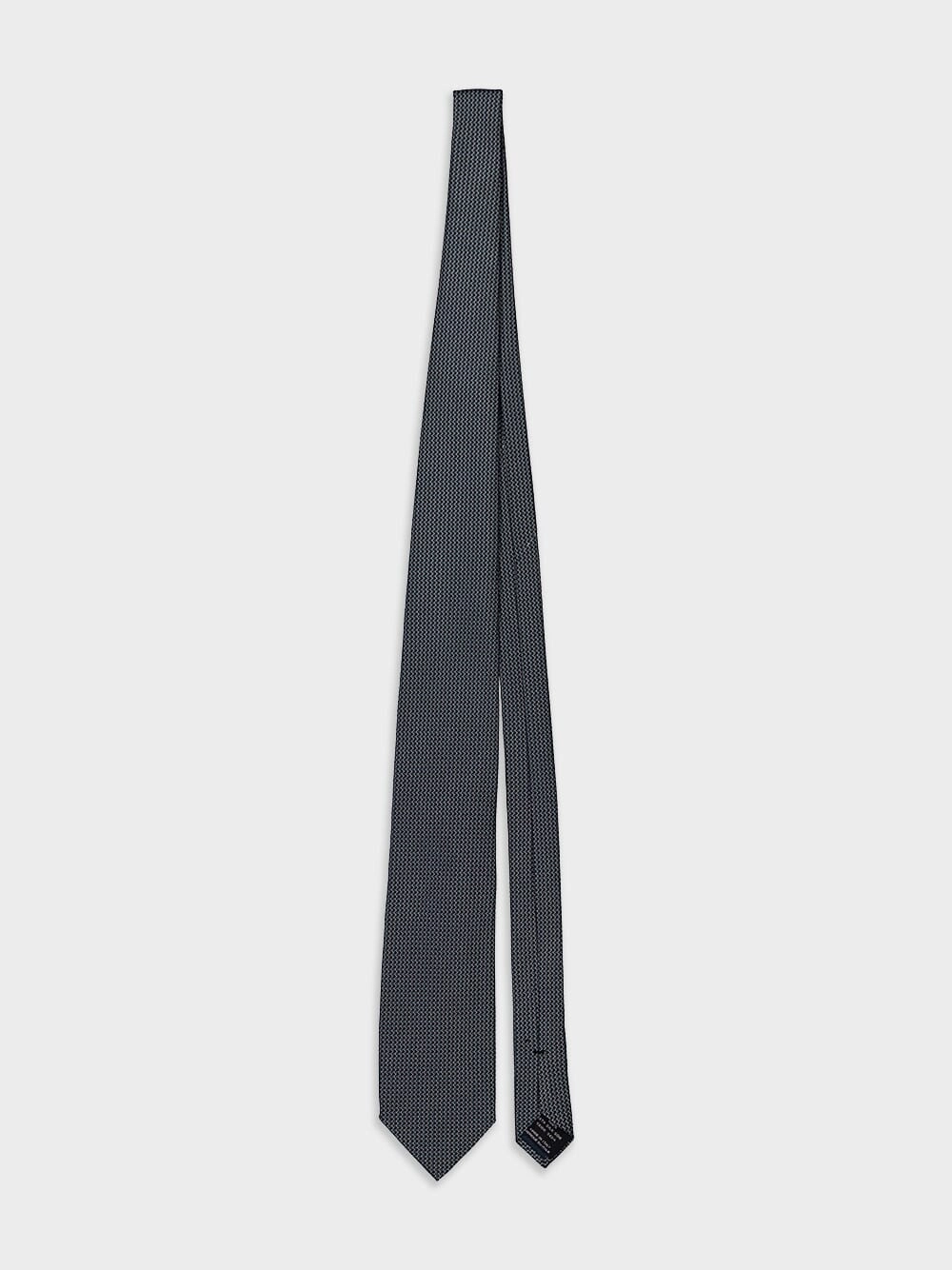 Check-Pattern Tie