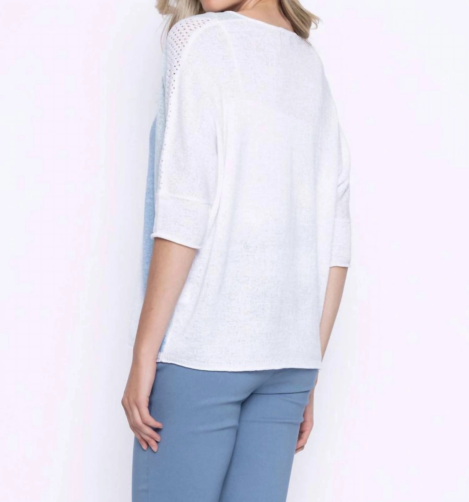 Color Blocking Knitted Top In White & Light Blue