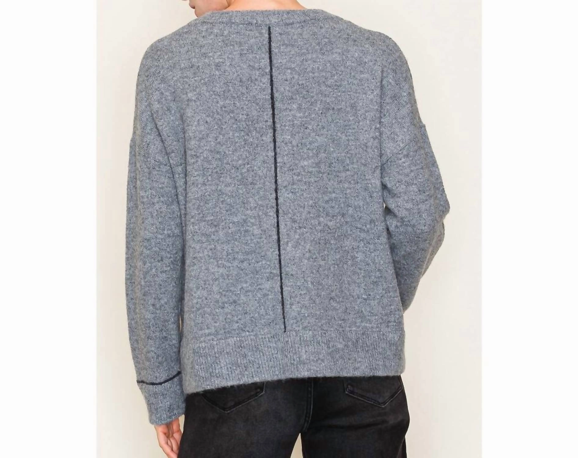 Color Line Detail Crew Neck Pullover Sweater In Charcoal