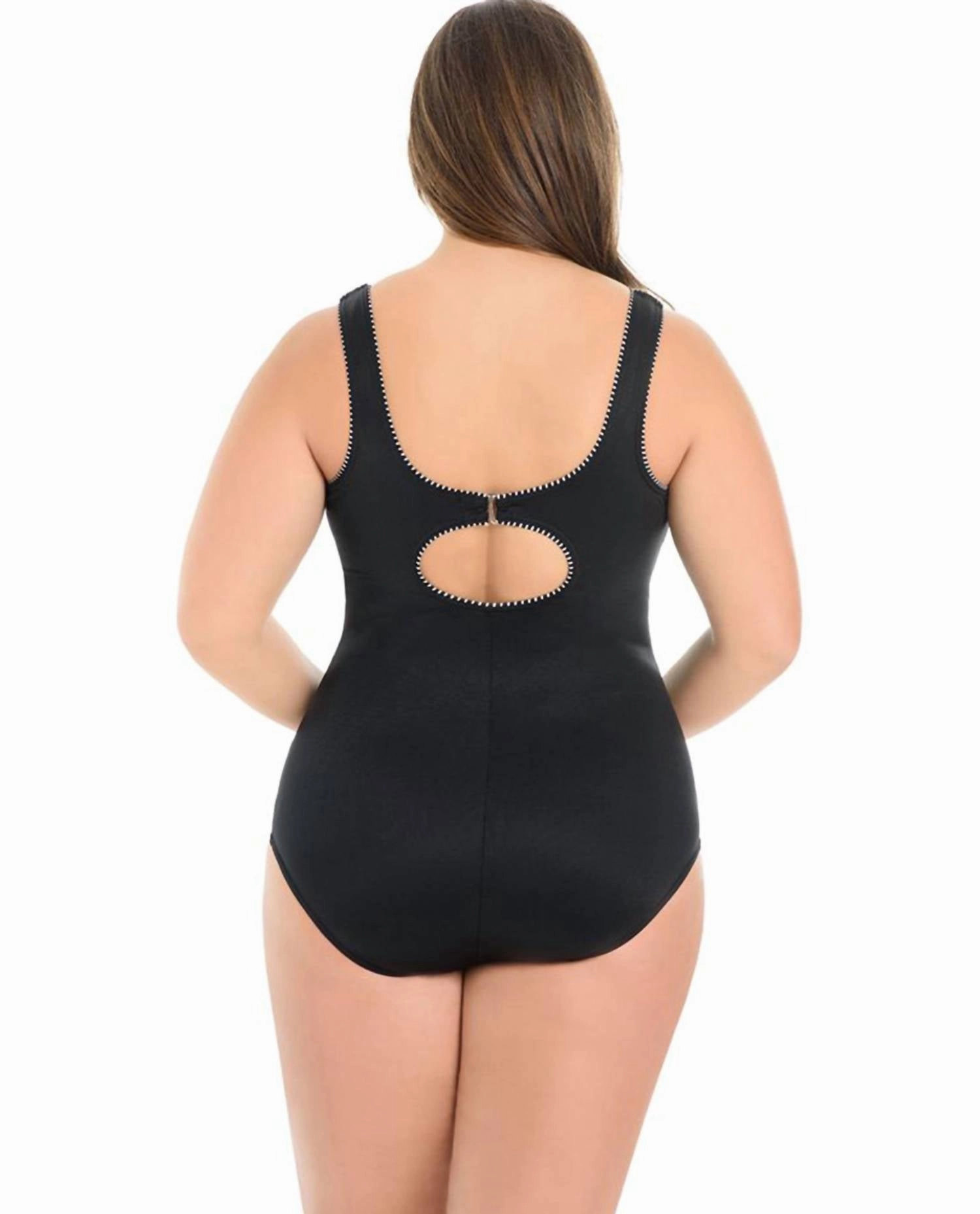 Colorblock Plus Size Touche Underwire One Piece Swimsuit In Black White