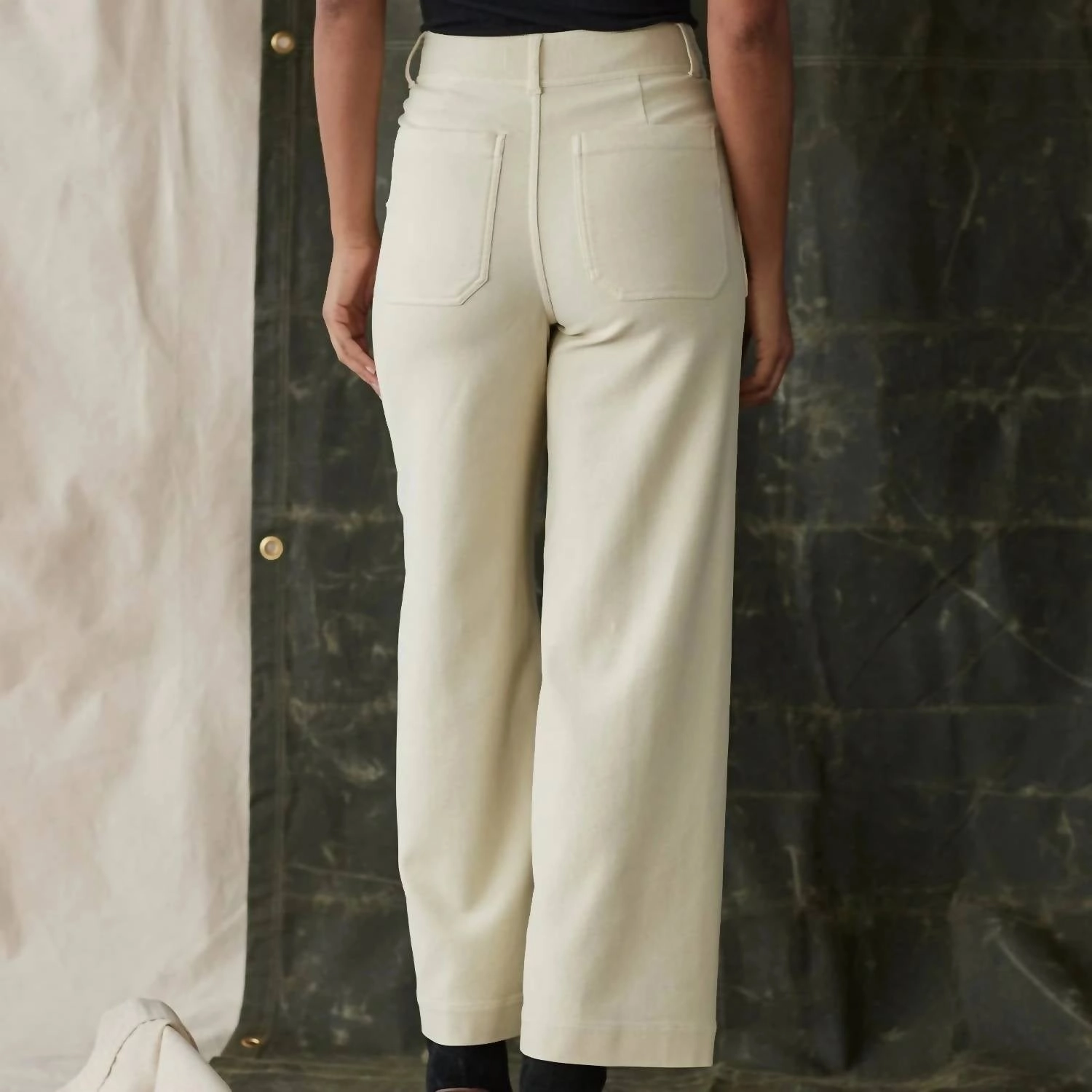 Comfort Terry Crop Pant In Cream