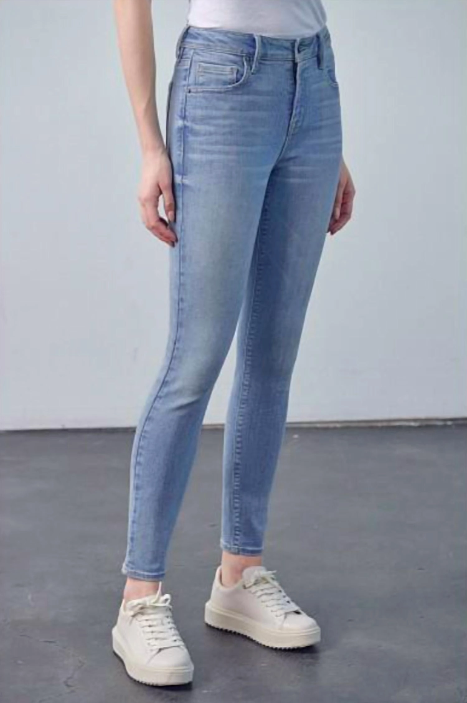 Courtney High Rise Skinny Jean In Light Wash