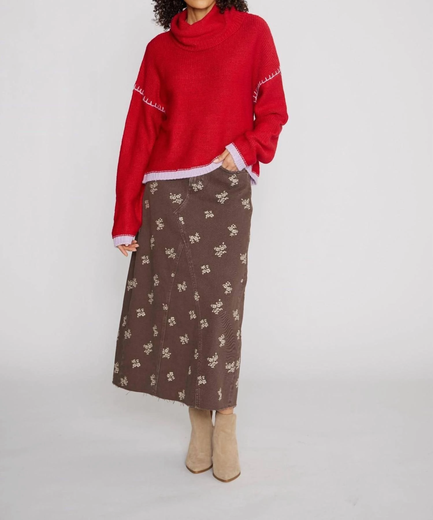 Cowl Neck Sweater With Contrast Stich In Red