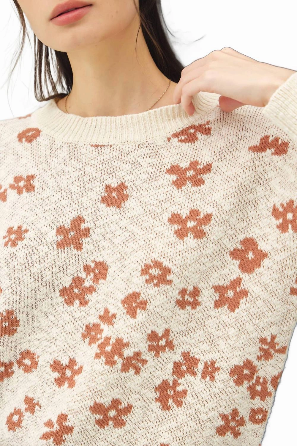 Crew Neck Flower Sweater In Beige