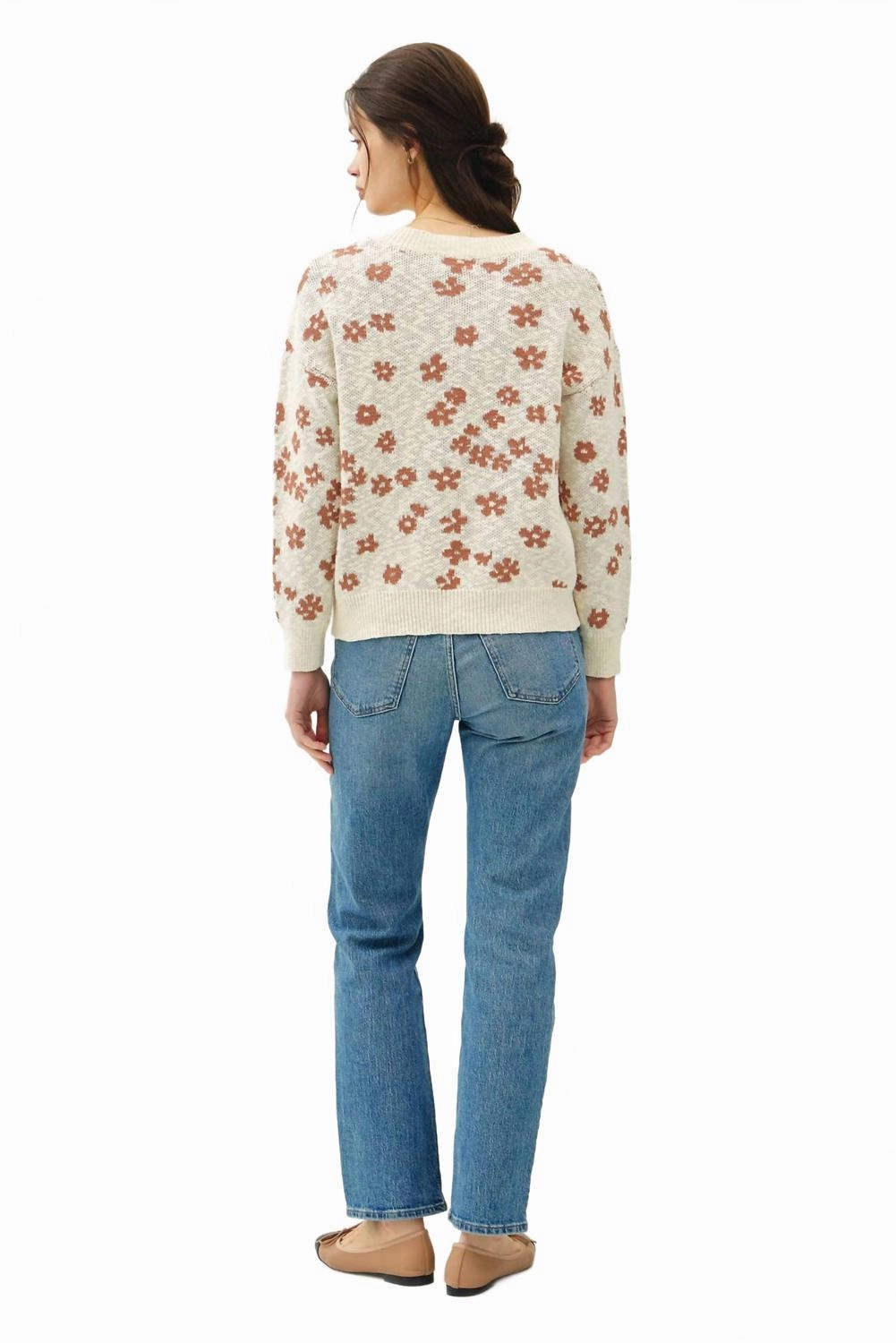 Crew Neck Flower Sweater In Beige