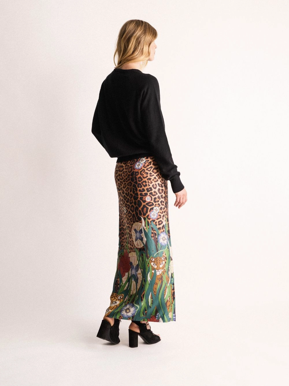 Dianela Tap Shoe Cashmere Blouse