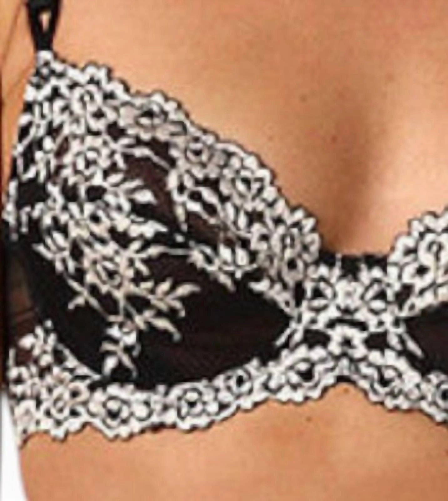 Embrace Lace Underwire Bra In Black