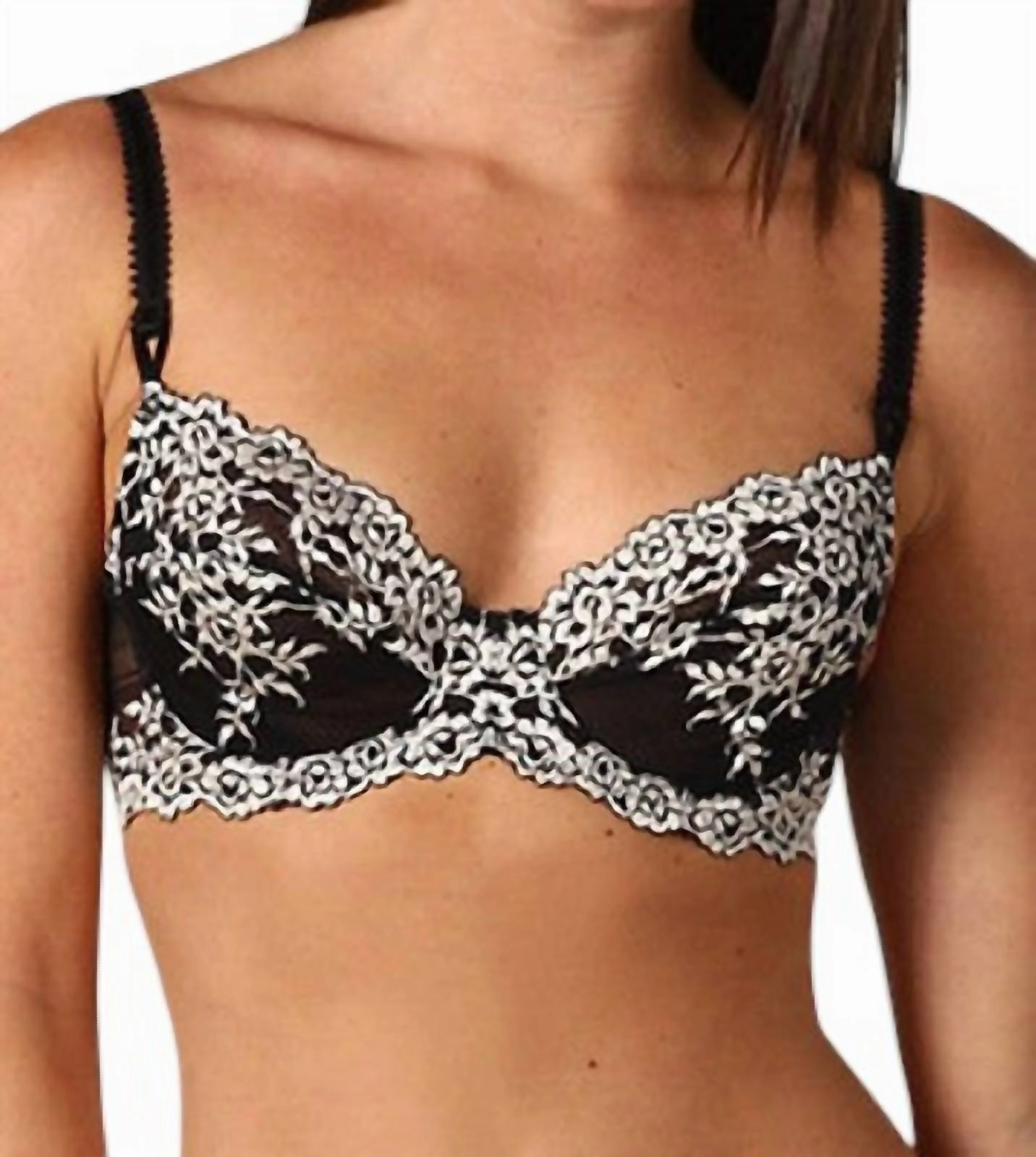Embrace Lace Underwire Bra In Black