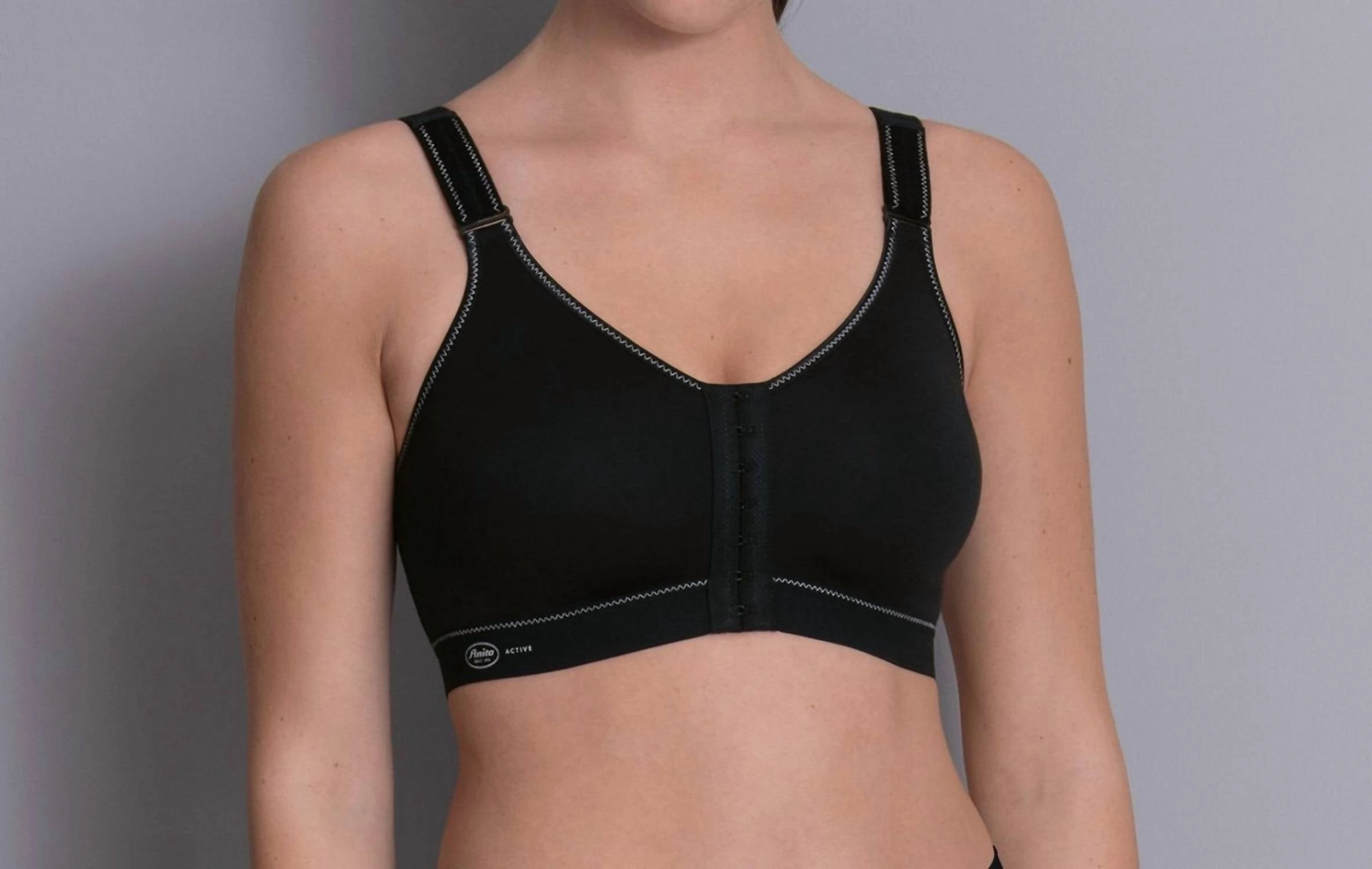 Front Closure Sports Bra Non-Wired In Black