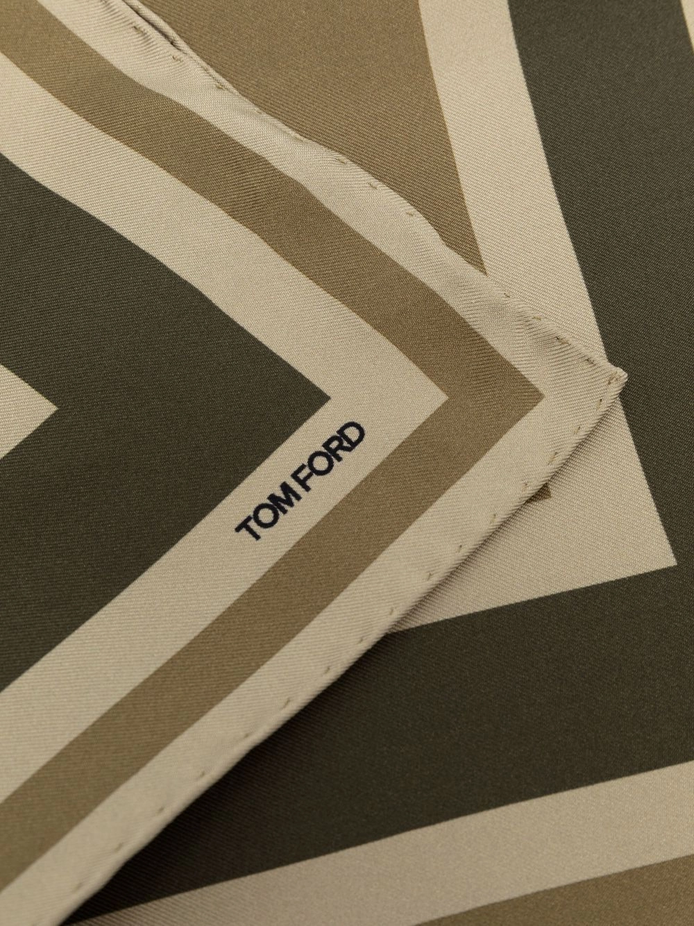 Geometric pocket square