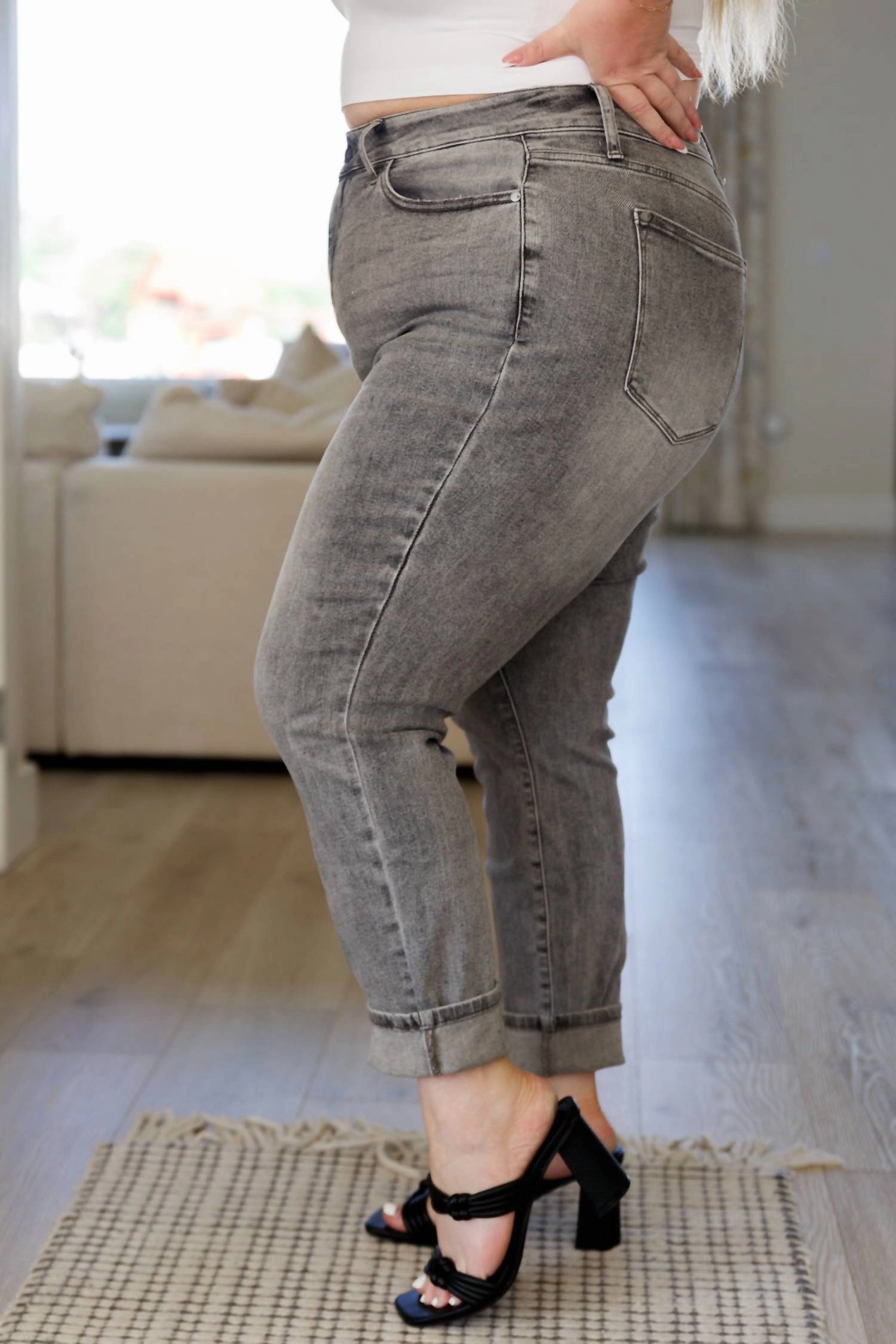 High Rise Stone Wash Slim Jeans In Gray