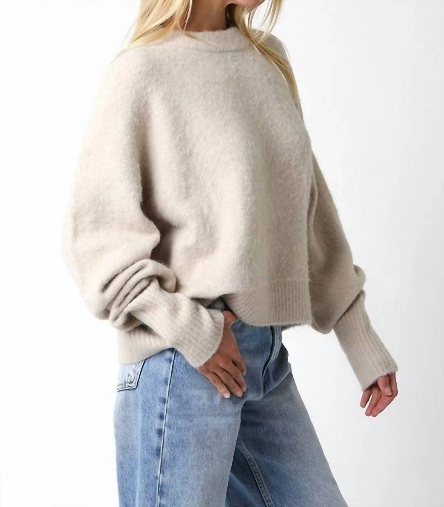 Juli Cozy Crew Neck Sweater In Oatmeal