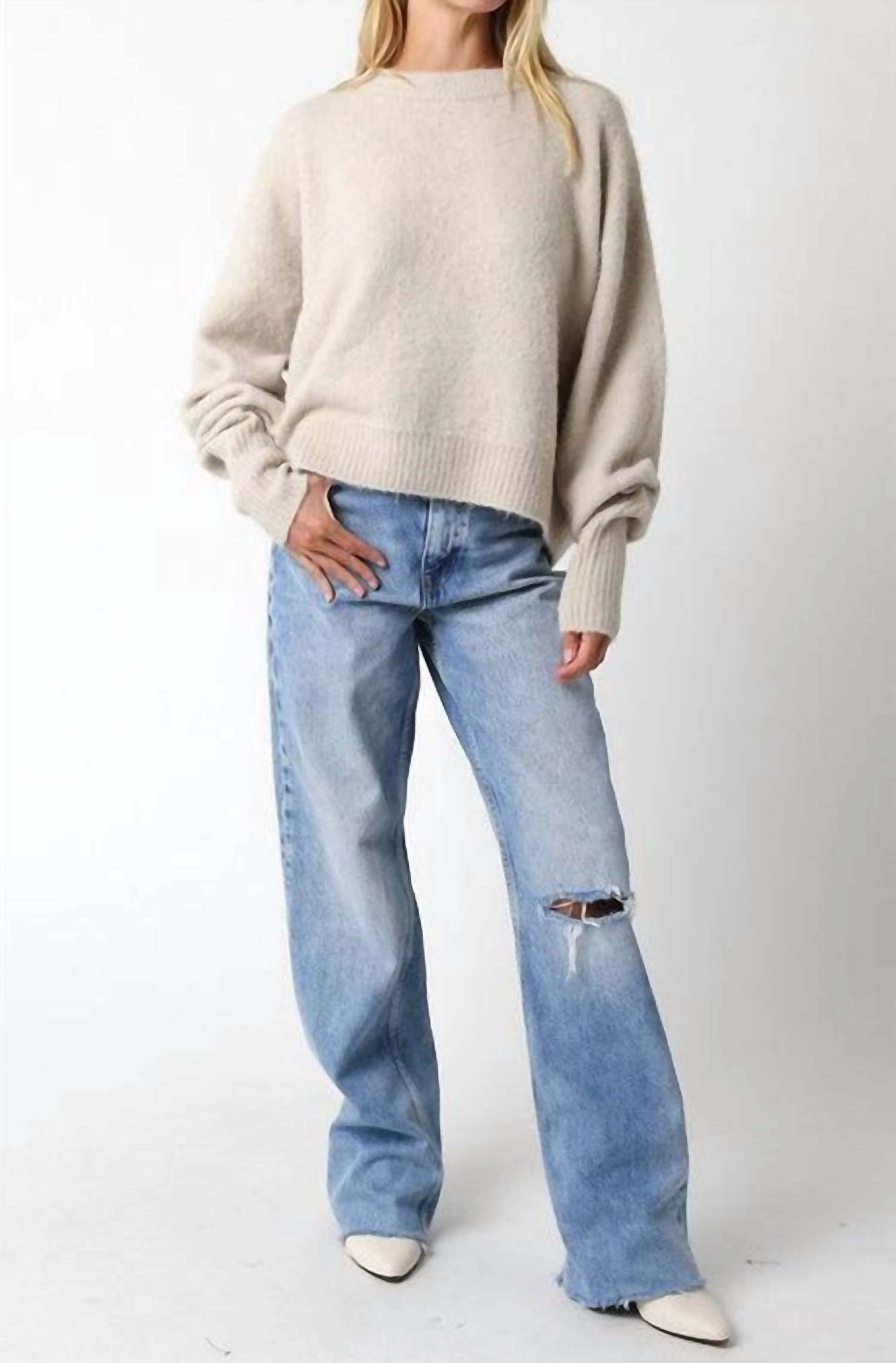 Juli Cozy Crew Neck Sweater In Oatmeal