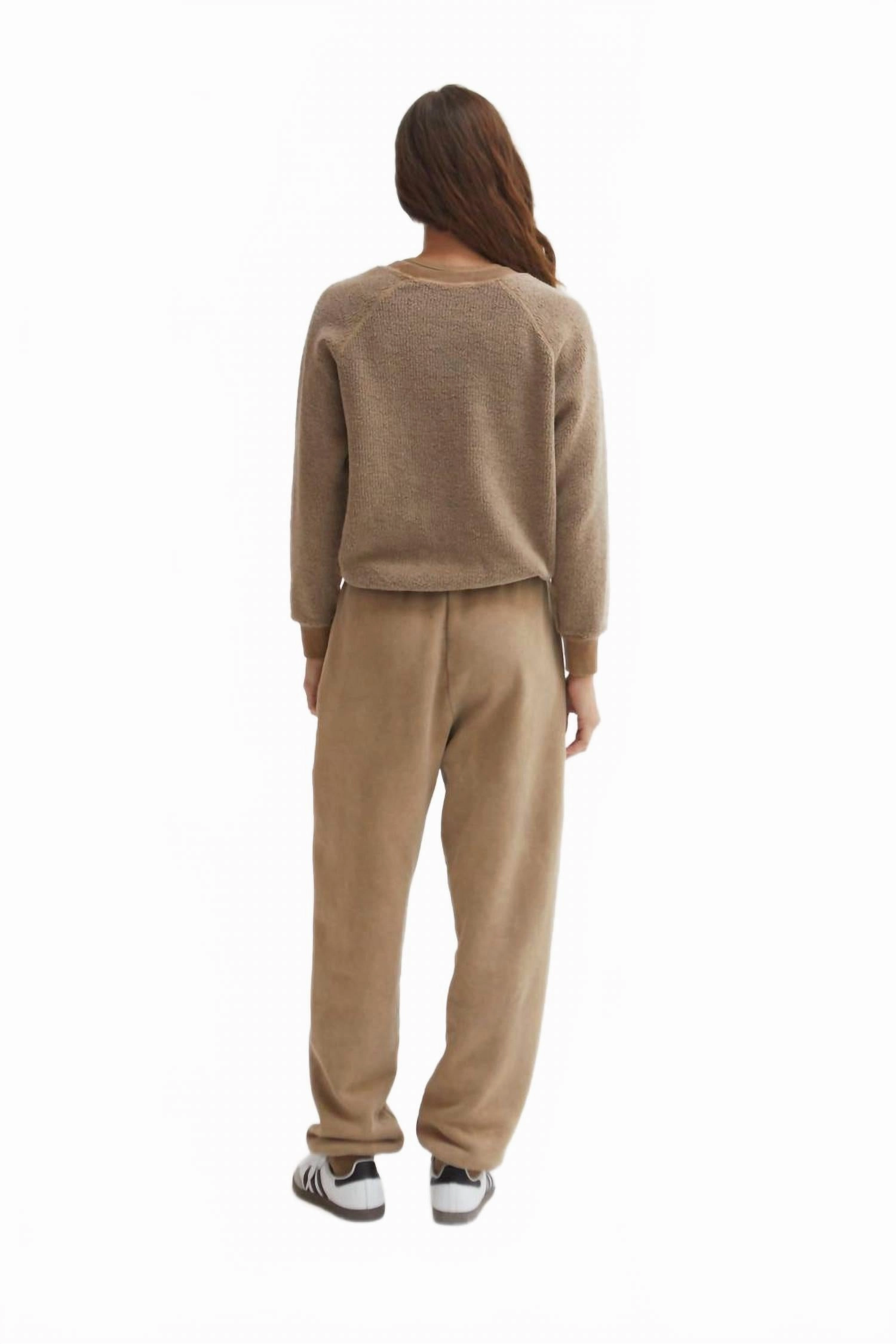Leo Reverse Crewneck In Latte