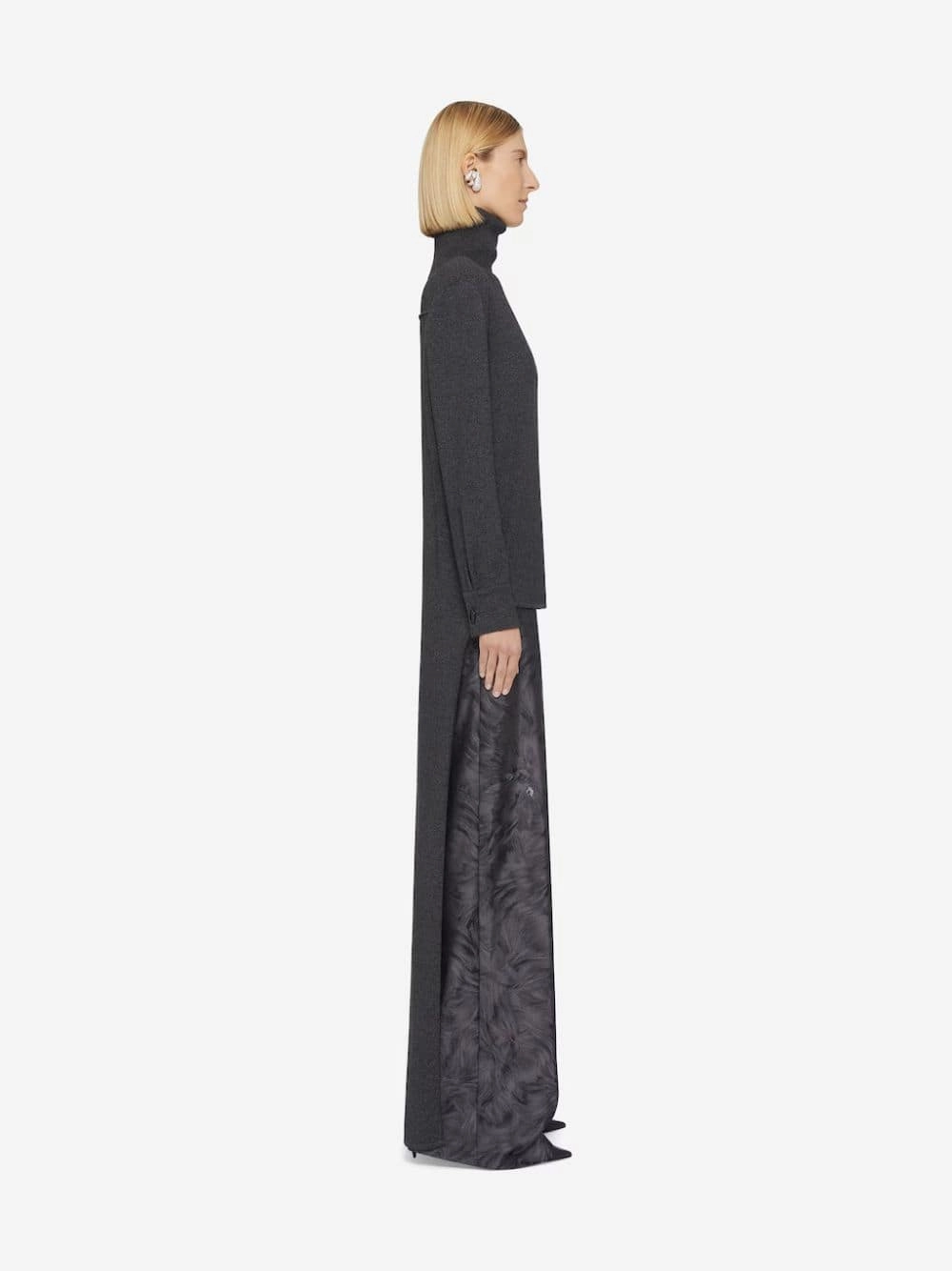 Long Back Cashmere Sweater
