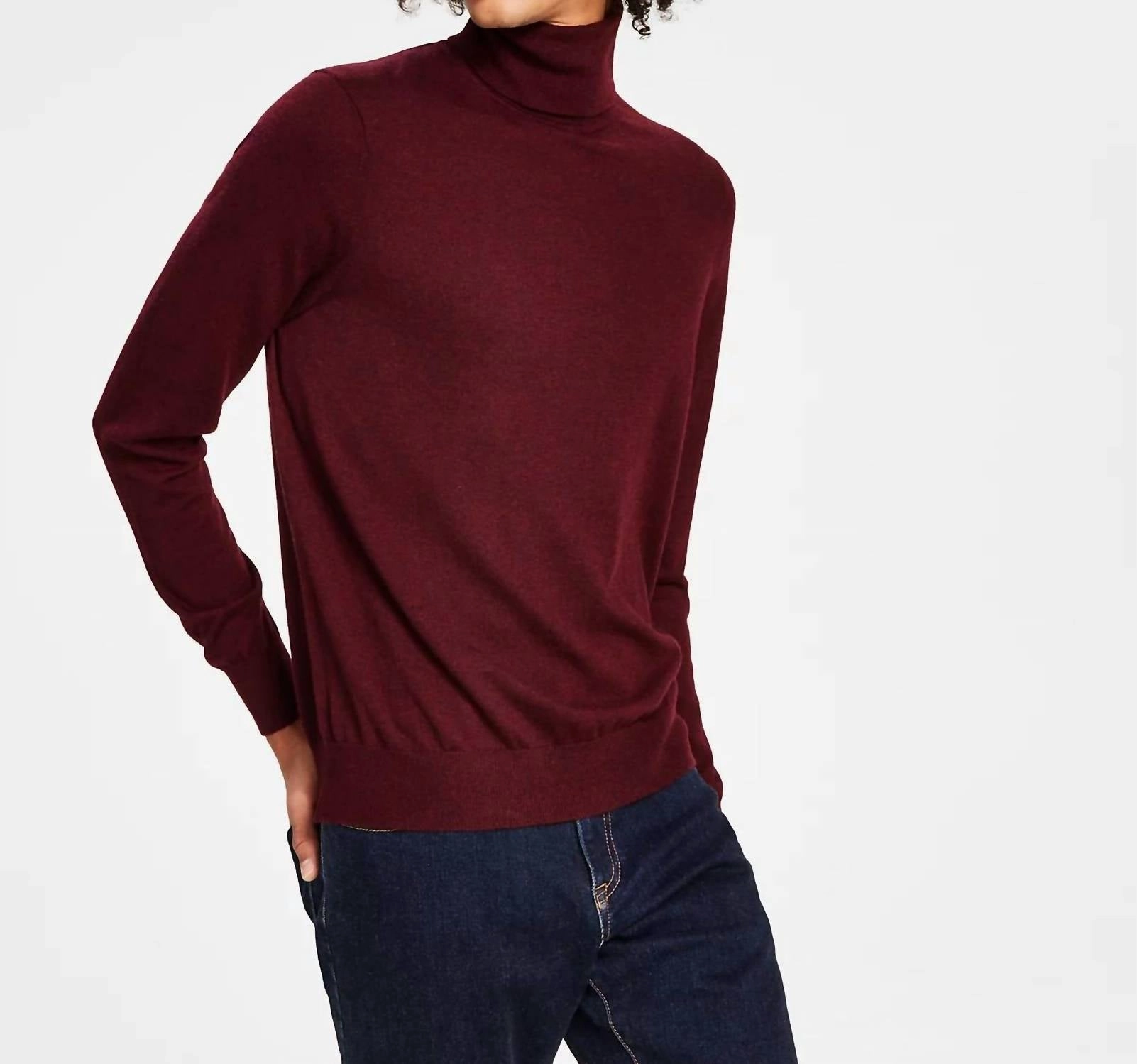 Luxe Fine Gauge Turtleneck In Black Currant