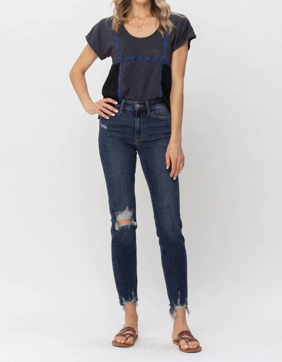 Mid Rise Chopped Hem Relaxed Denim Jeans In Blue