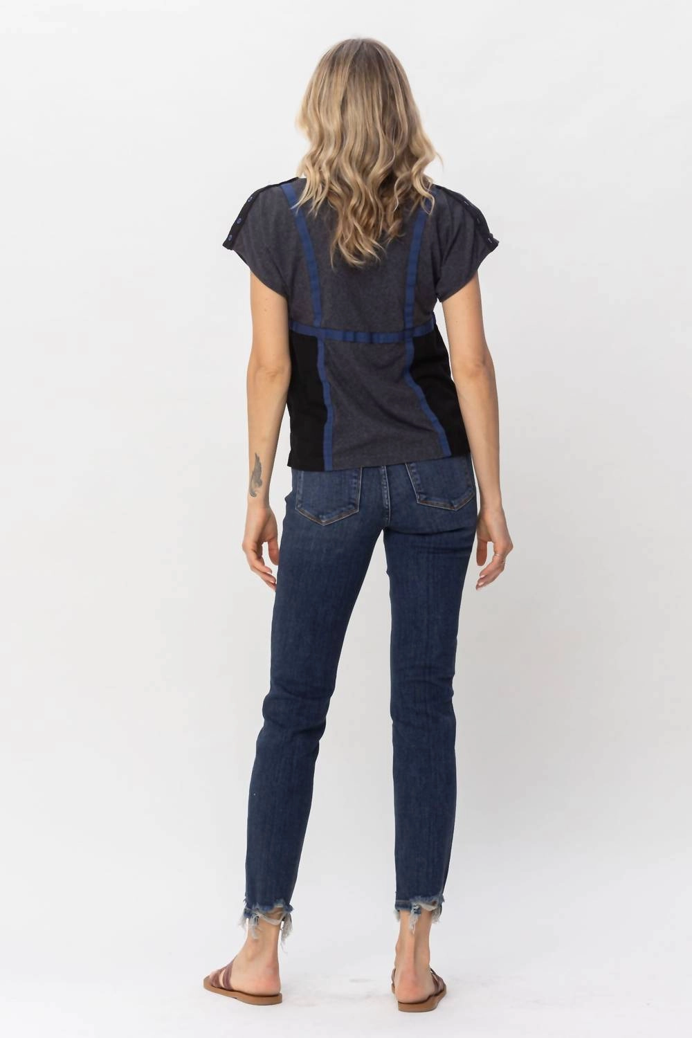 Mid Rise Chopped Hem Relaxed Denim Jeans In Blue