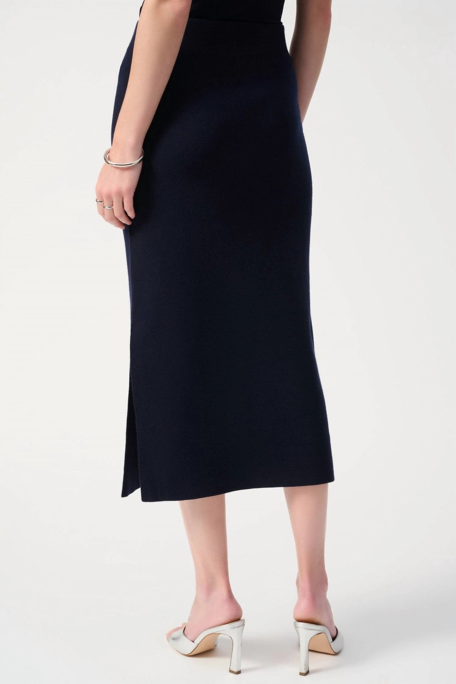 Minimalist High-Rise Midi Skirt In Midnight Blue