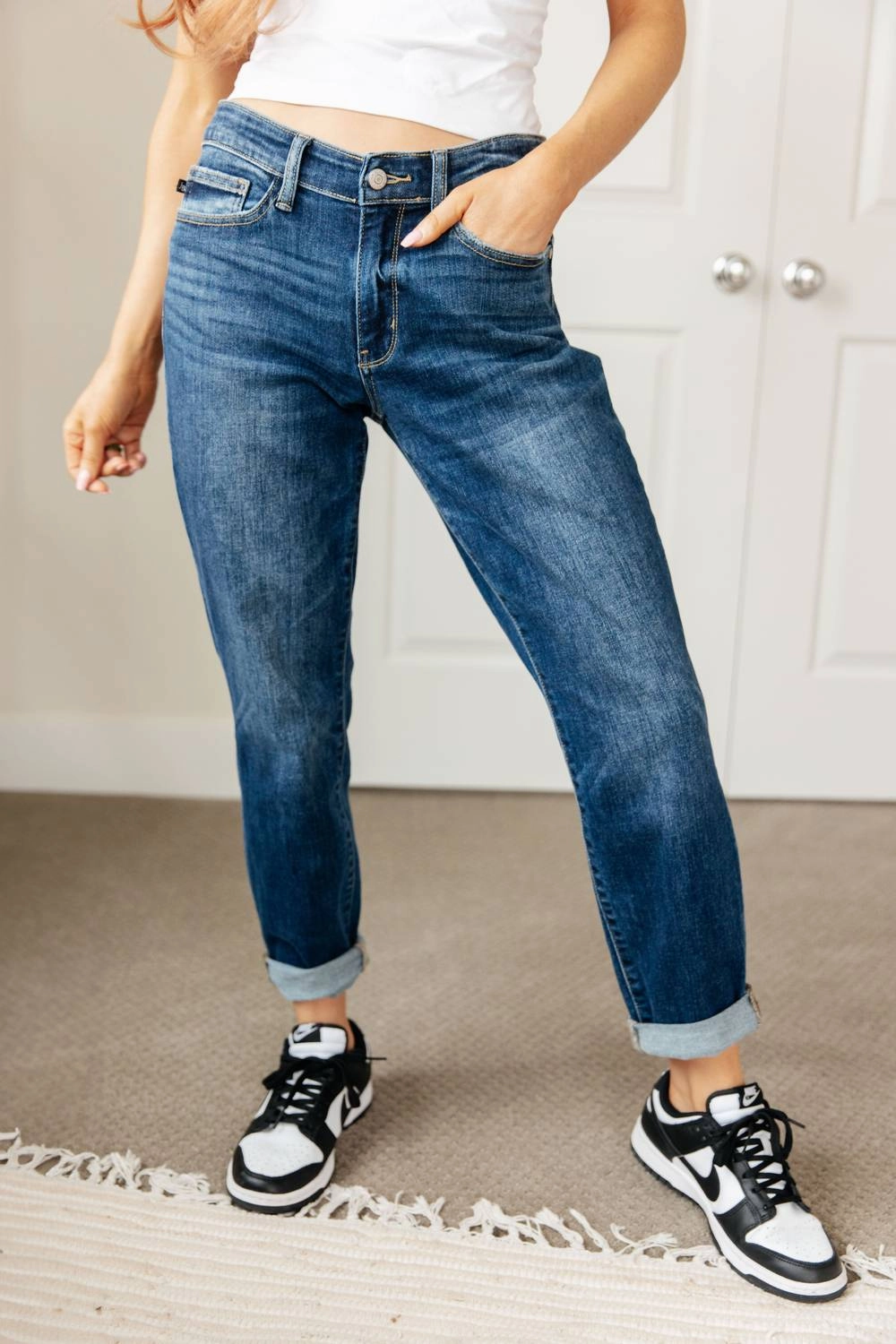 Non Distressed Boyfriend Jeans In Medium Wash