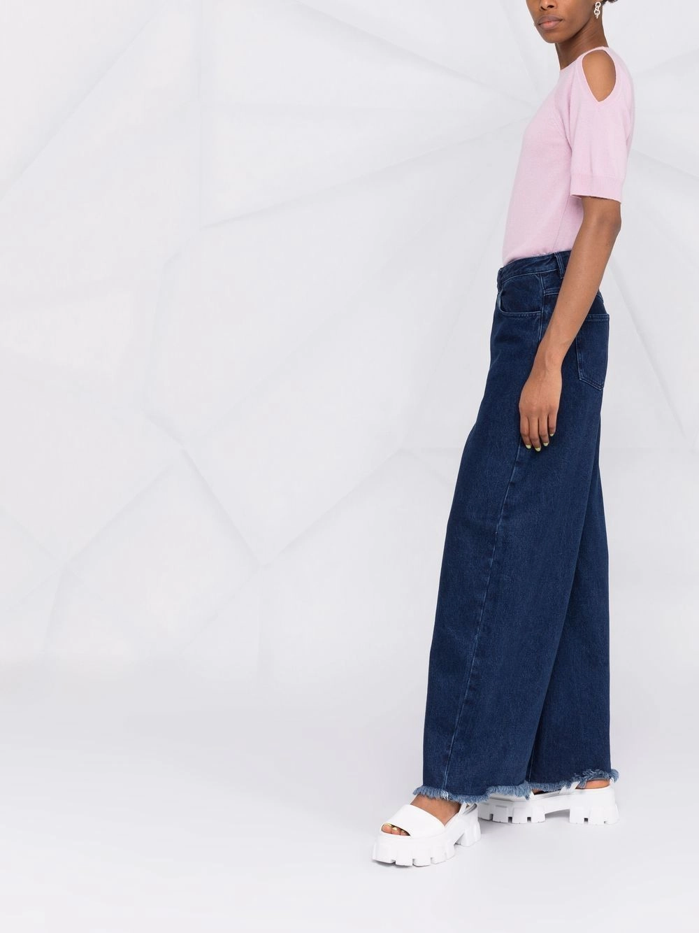 Open Shoulder Jumper