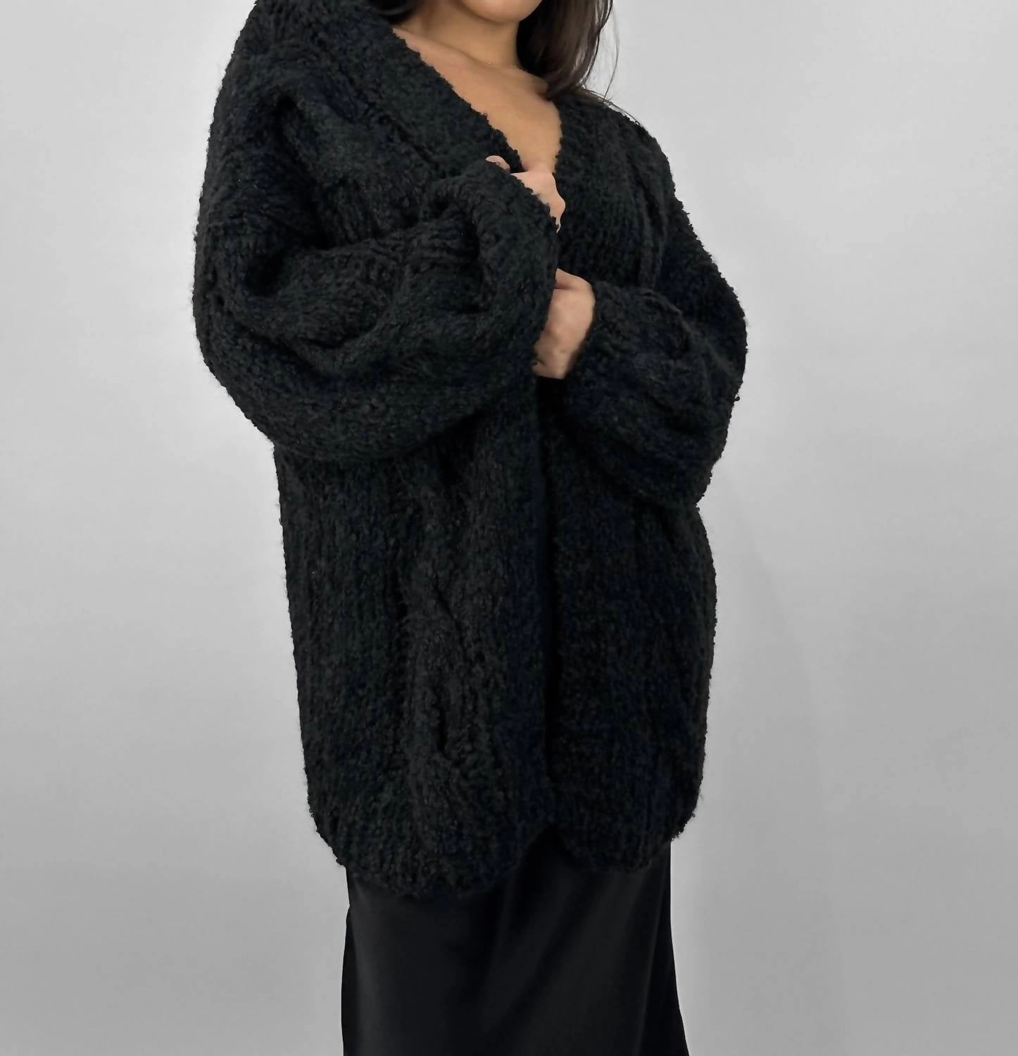 Oversized Chunky Knit Cardigan In Black