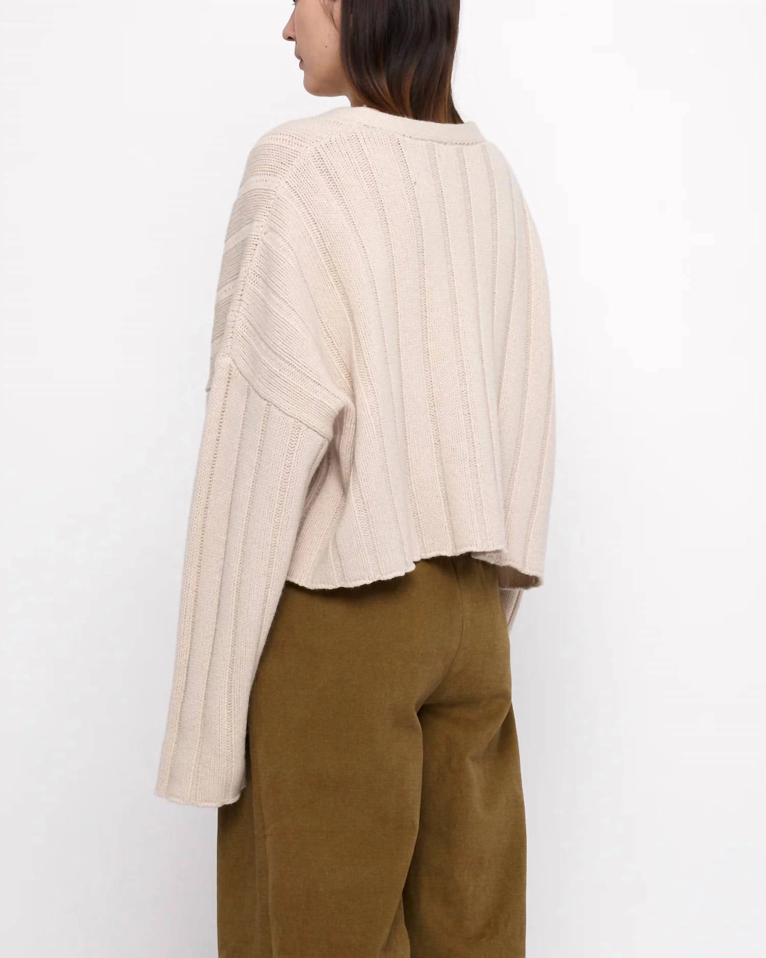 Oversized Ribbed V-Neck Sweater In Beige/white