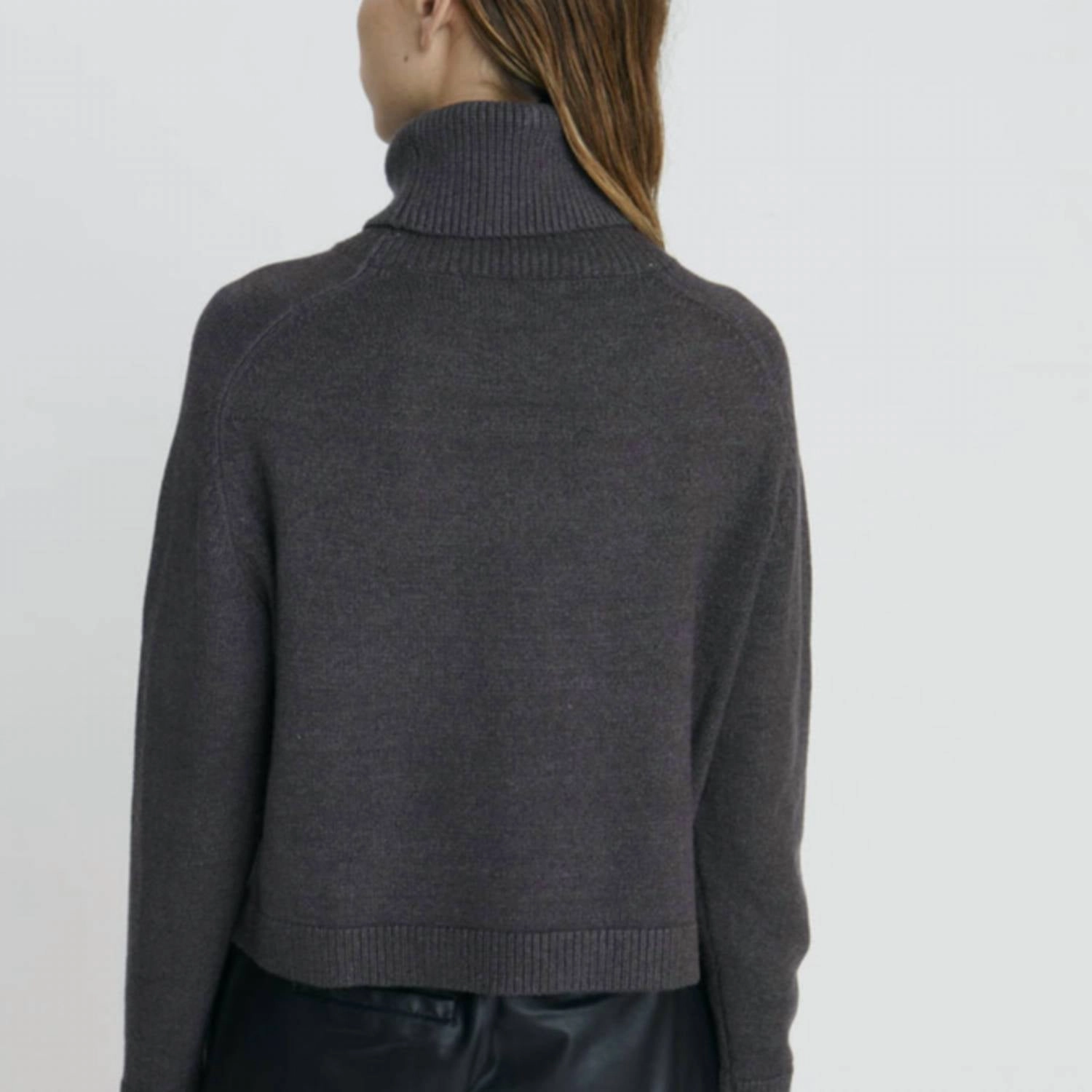 Pugliese Turtleneck Sweater In Dark Grey