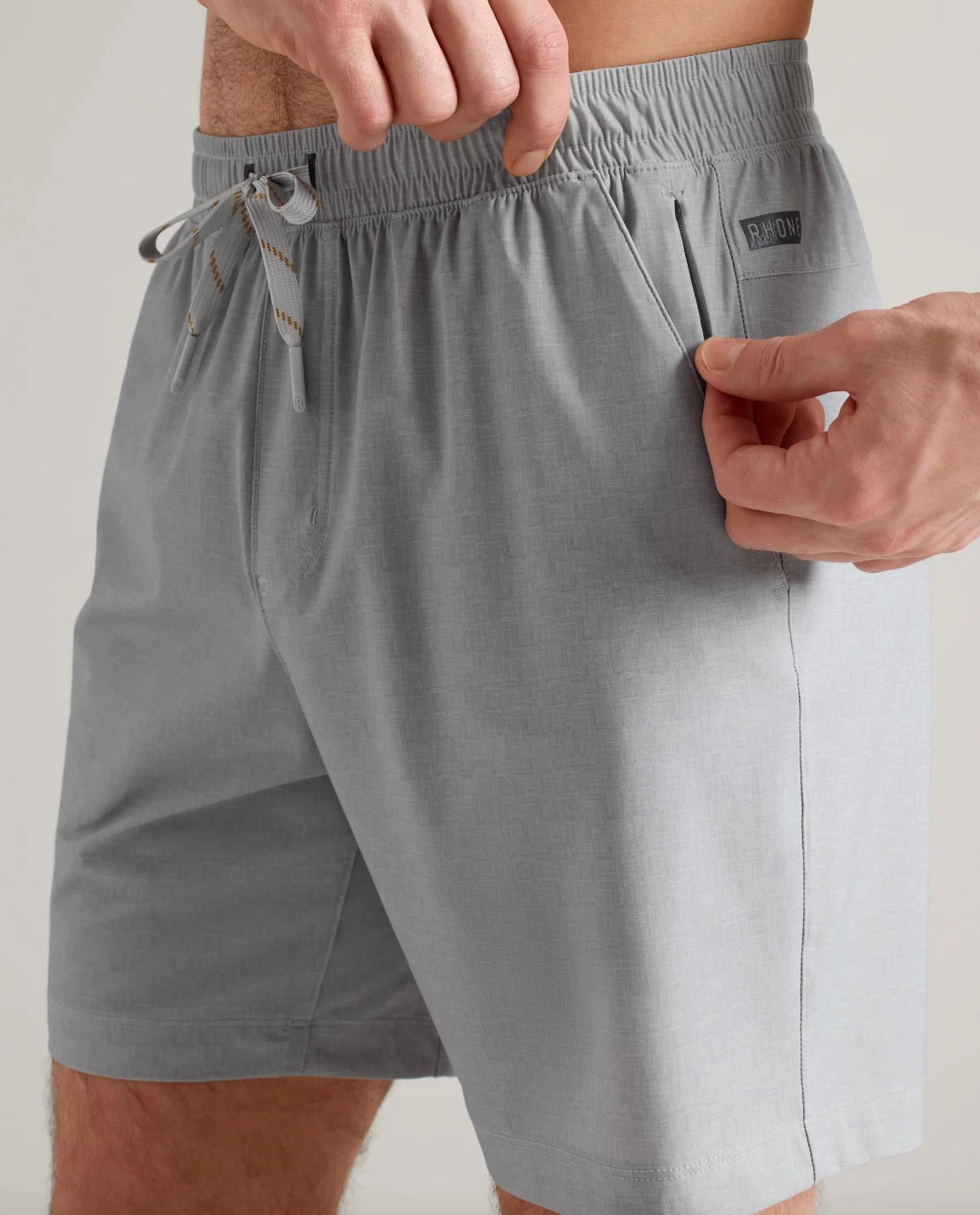 Pursuit Short In Sleet Gray Print