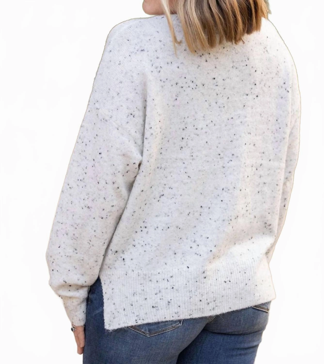 Sara Speckled Sweater In White/black
