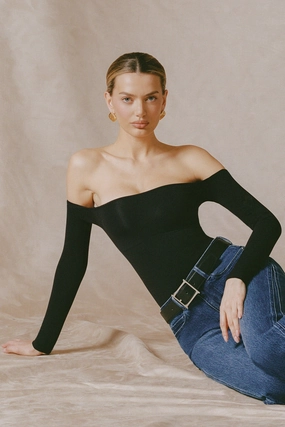 Seamless Off-Shoulder Long-Sleeve Bodysuit in Black Tops - basic tees cheap