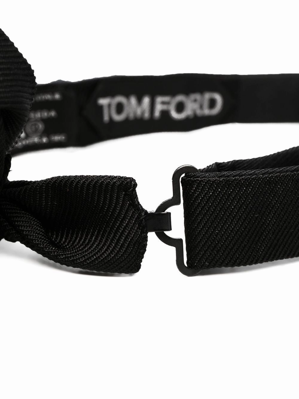 Silk bow tie