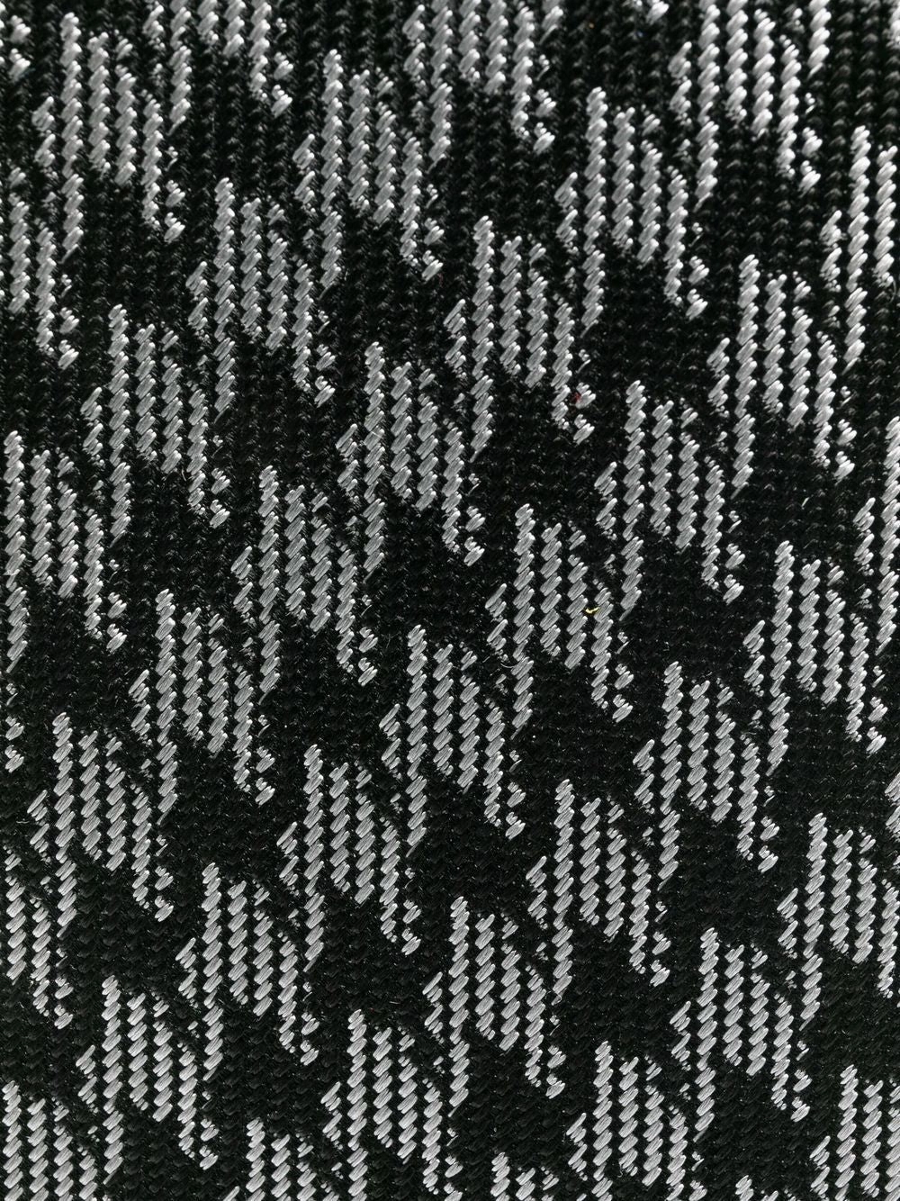 Silk tie