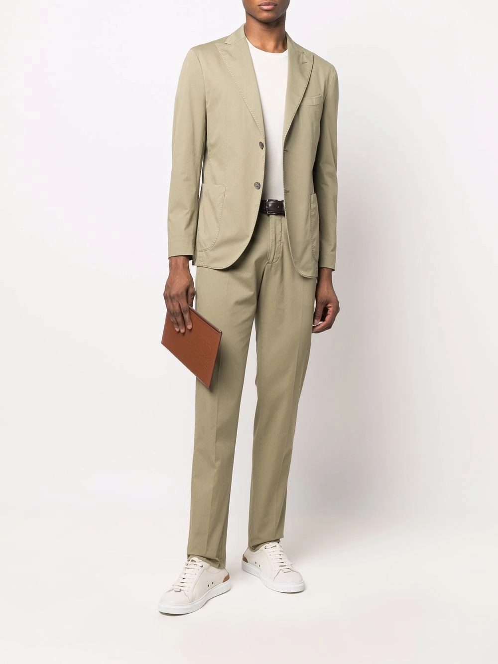 Single-breasted suit