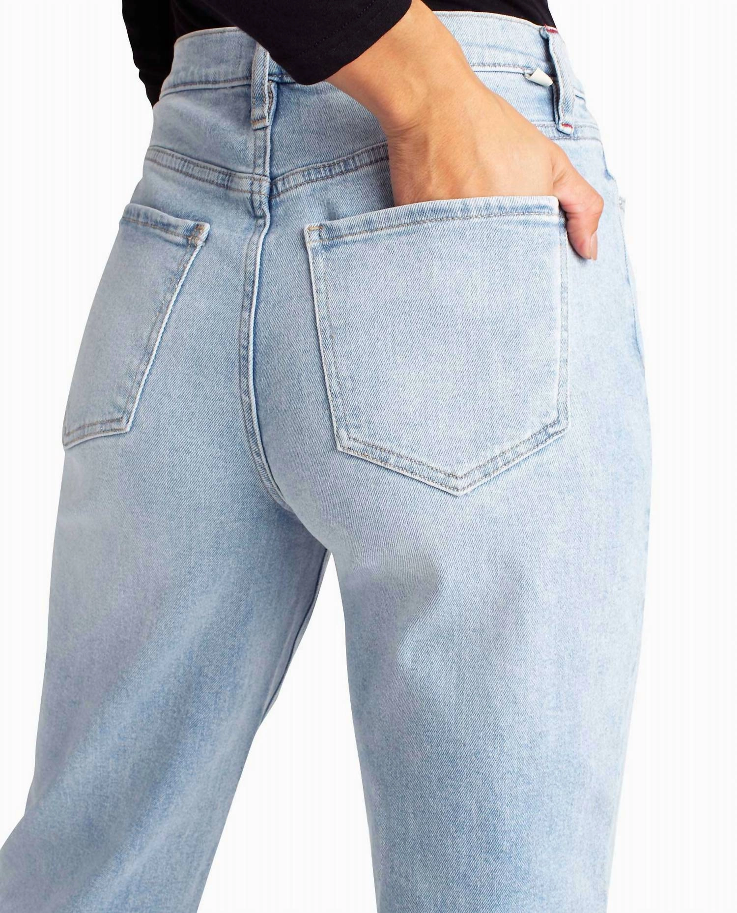 Sutton Place High Rise Pleated Taper Jean In Light Blue
