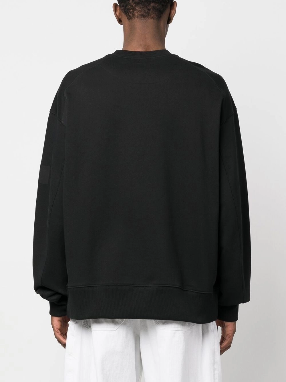 Sweatershirt