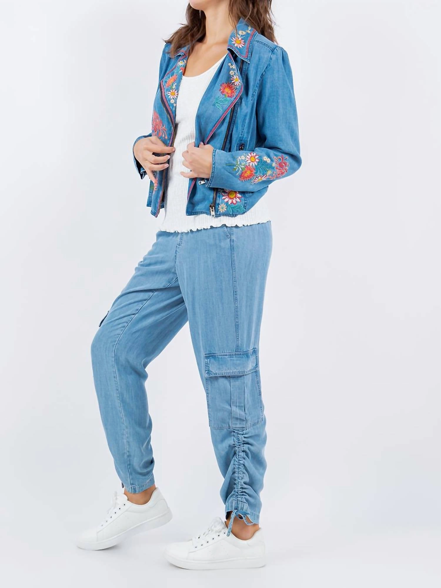 Tencel Denim Cinched Cargo Pant In Light Wash