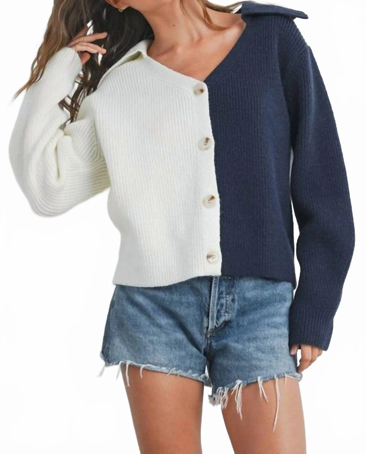 Two Tone V-Neck Cardigan In Ivory/navy