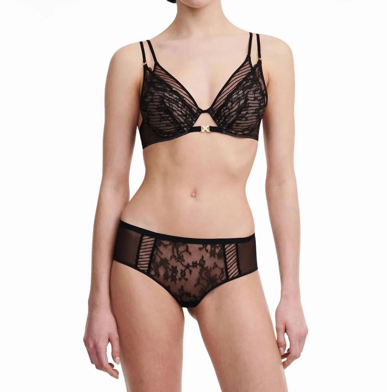 Txture Plunge Bra In Black