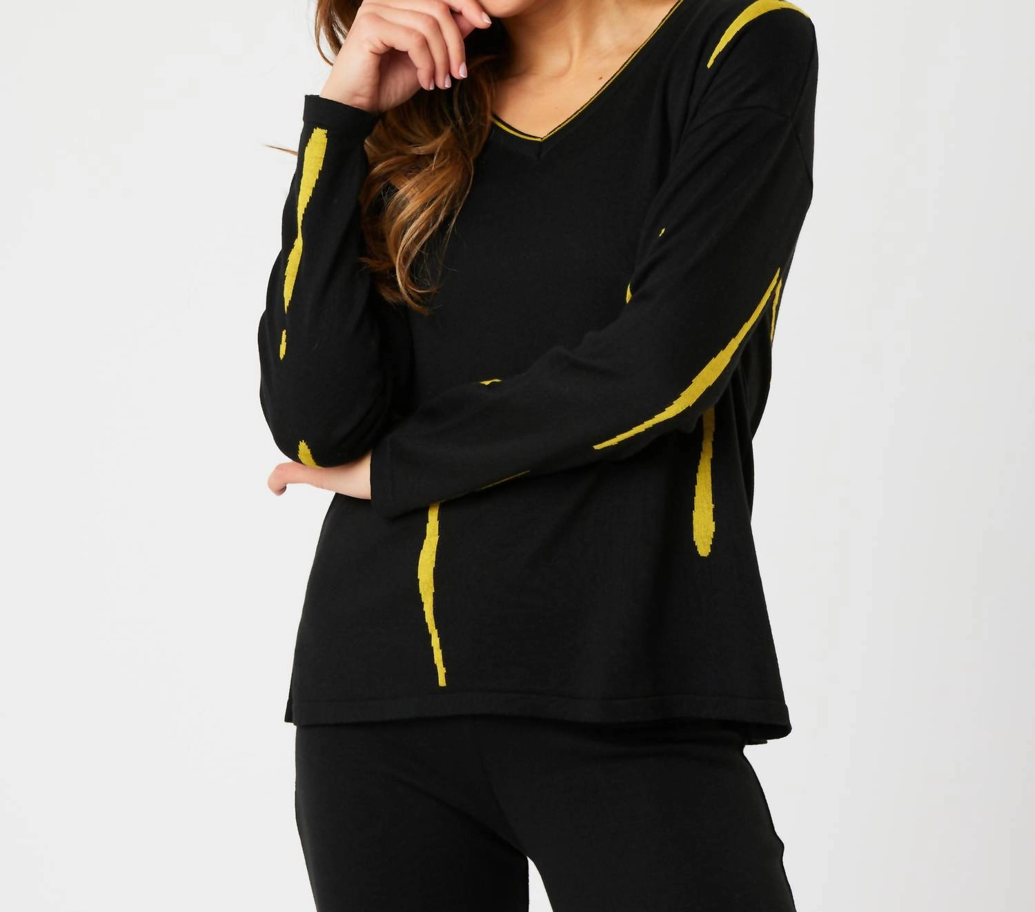 V-Neck Sweater In Black/mustard