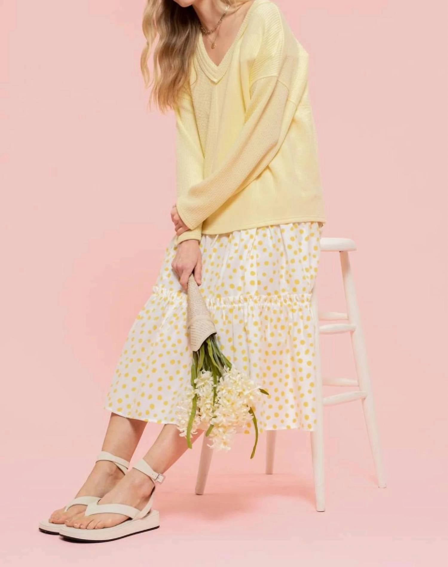 V-Neckline Knit Sweater In Yellow