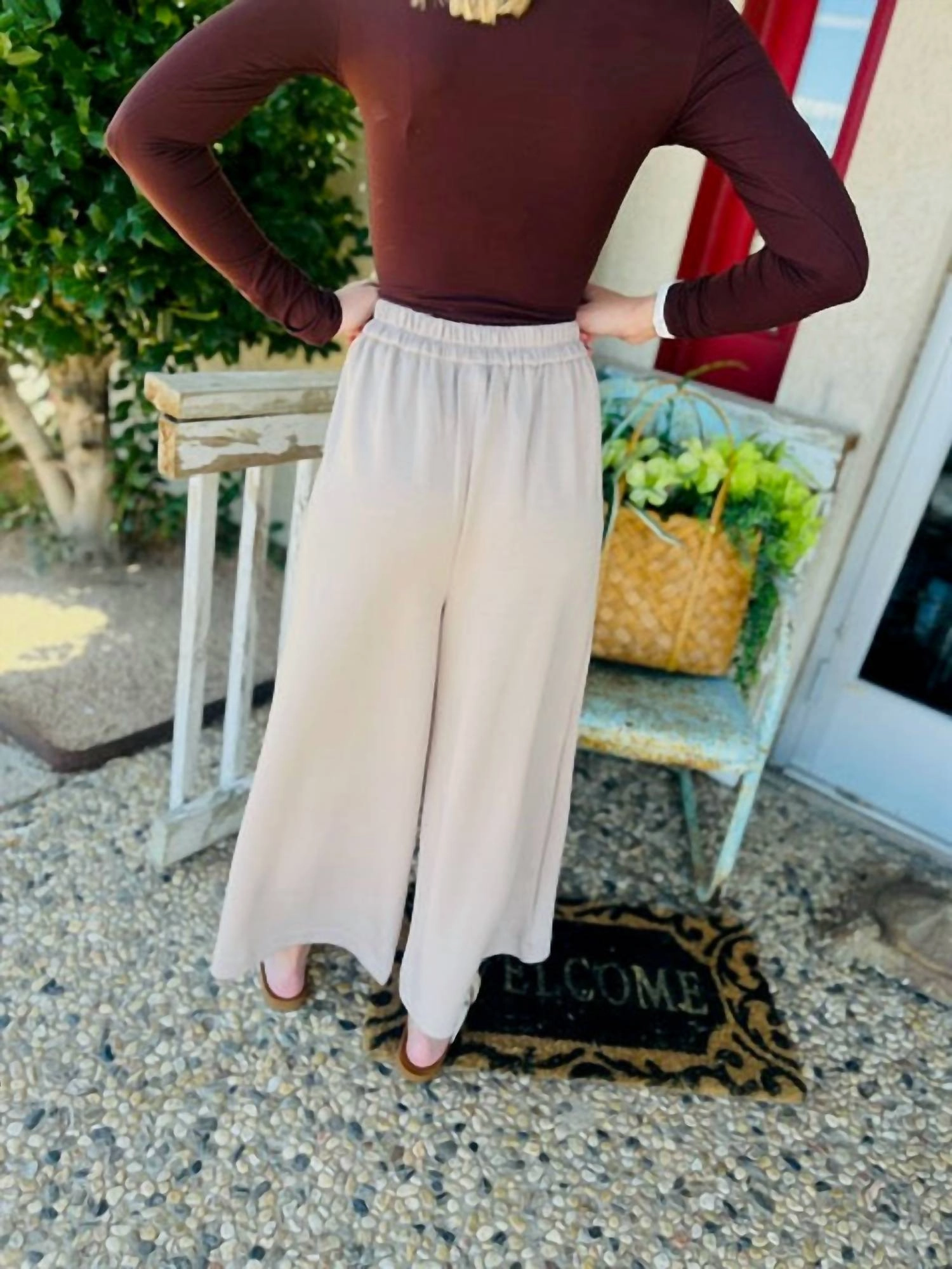 Wide Leg Pants In Taupe