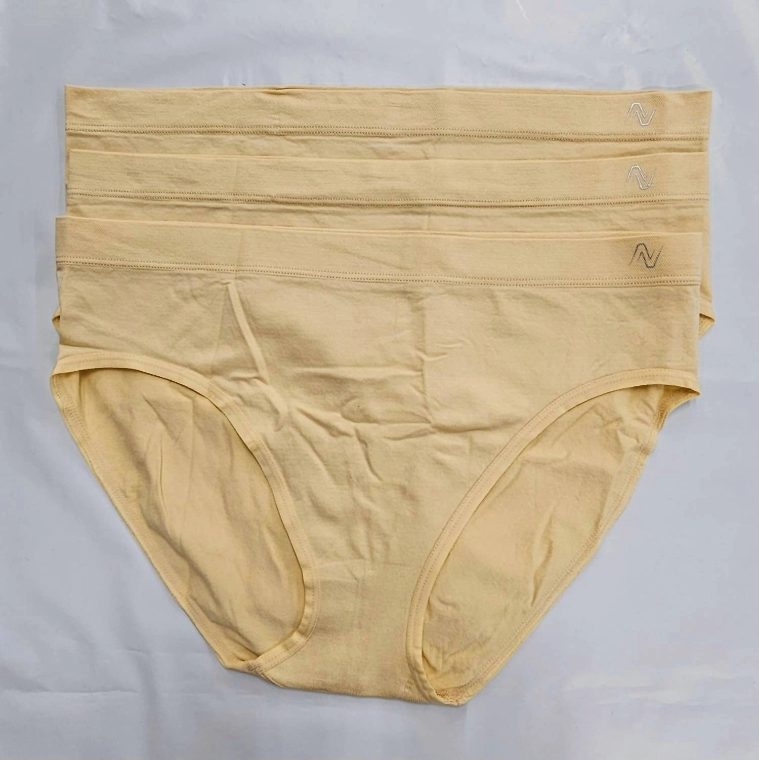 Women's 3-Pack Performance Underwear Seamless Hipster In Nude/nude/nude